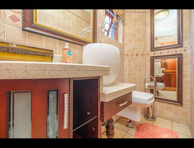 5 BEDROOM HOUSE FOR SALE IN HURLINGHAM MANOR